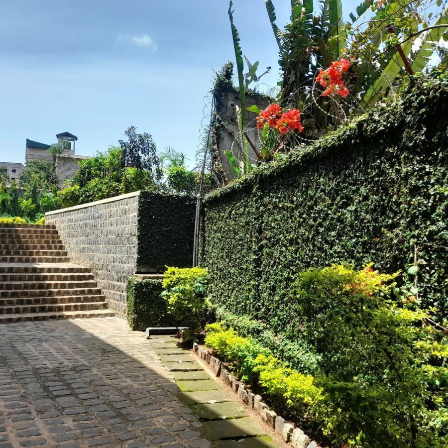Riad Prince Louis Yaounde Exterior photo